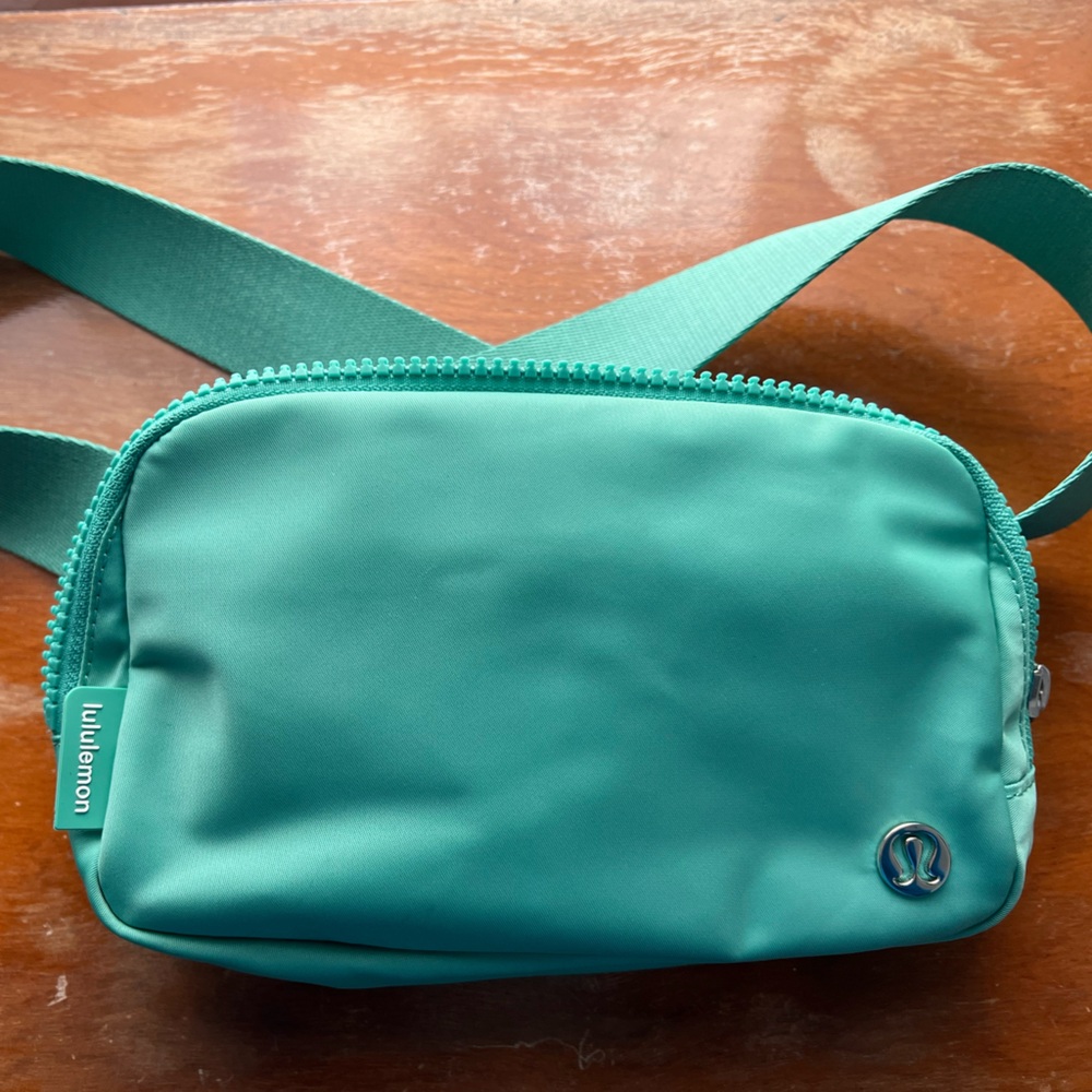 Lululemon Belt Bag 1L - Paradise Green